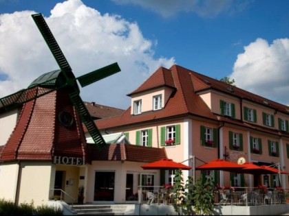 Foto:  Zur Windmühle***